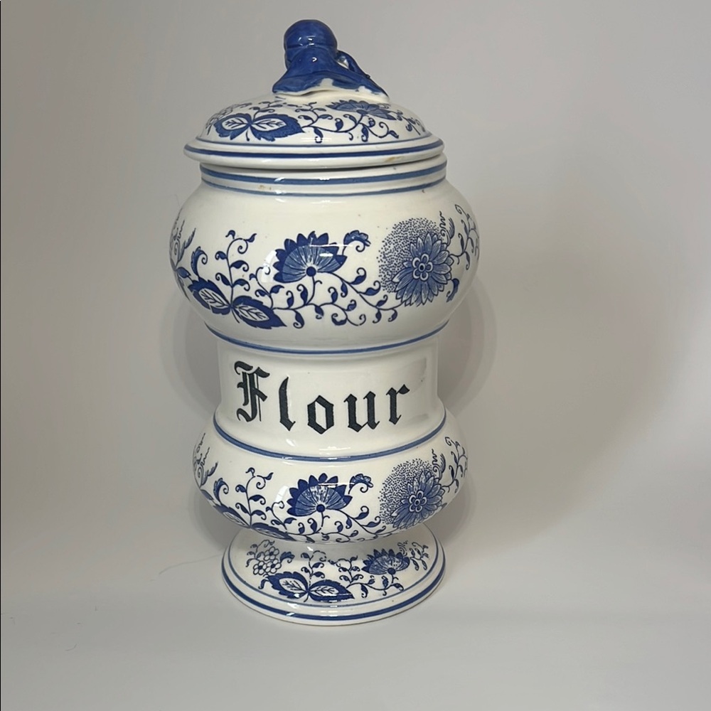 Vintage Blue and White Decorative Food Storage Canister - Blue Onion